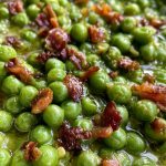 Buttery Garlic Green Peas with Bacon: A Quick Holiday Side!