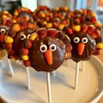 Turkey Oreo Pops: Fun Thanksgiving Treats for Kids!